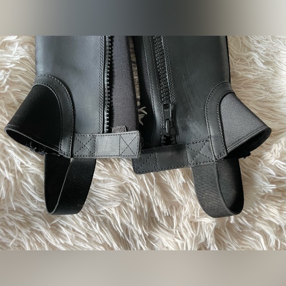 Youth Ariat Scout Half-chaps size Large - Picture 2 of 4